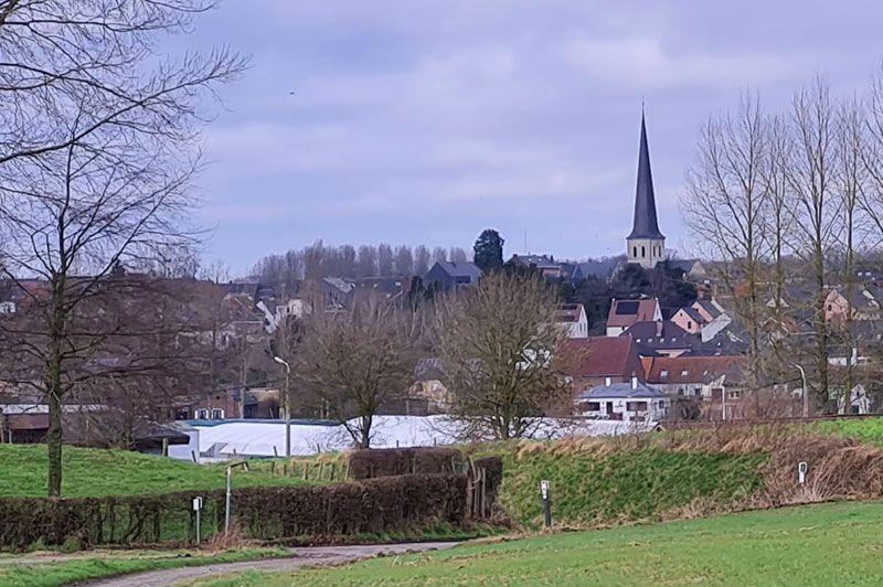 listing card gallery